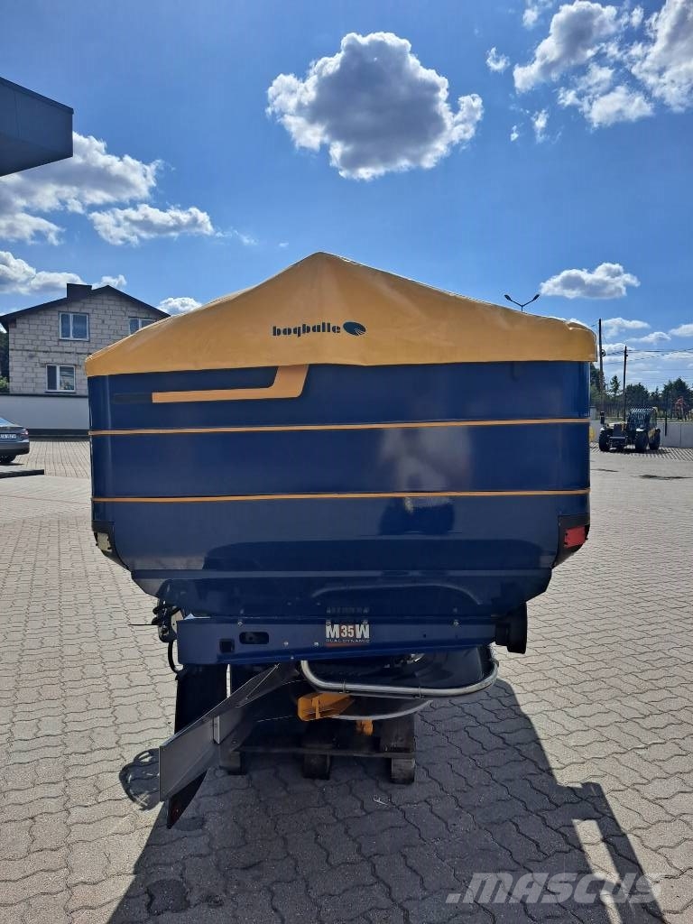 Bogballe M35W PLUS معدات فرد المواد المعدنية