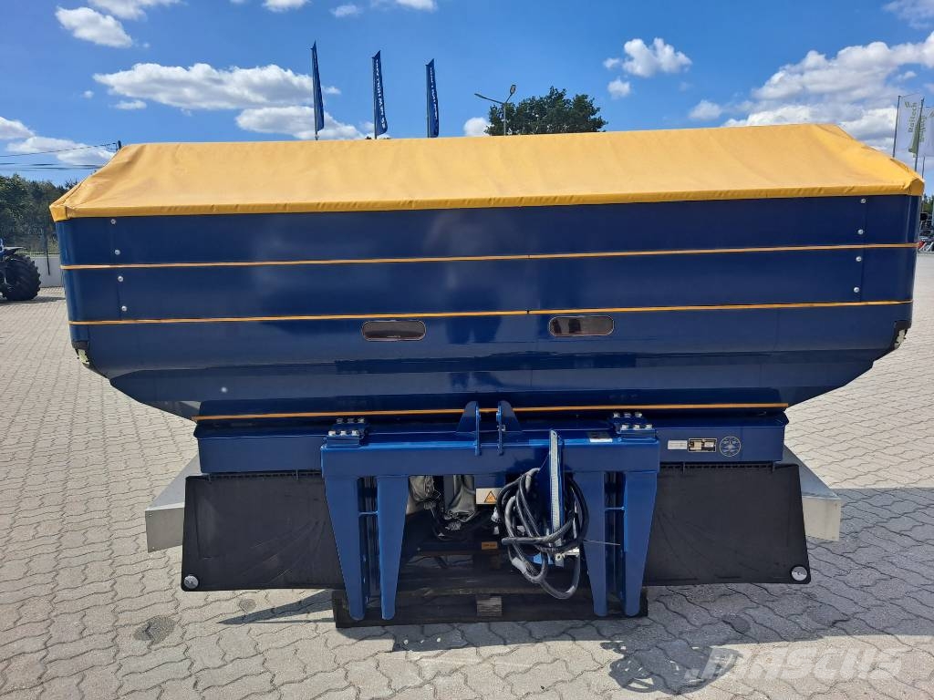 Bogballe M35W PLUS معدات فرد المواد المعدنية