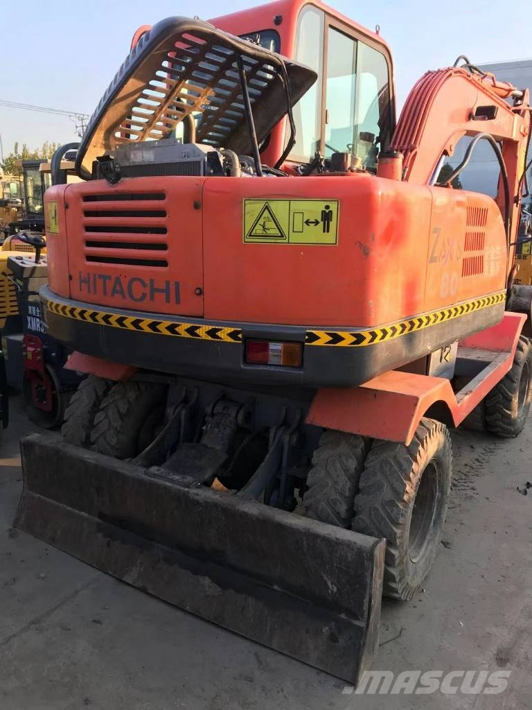 Hitachi ZX 80 Midi bagri 7t – 12t