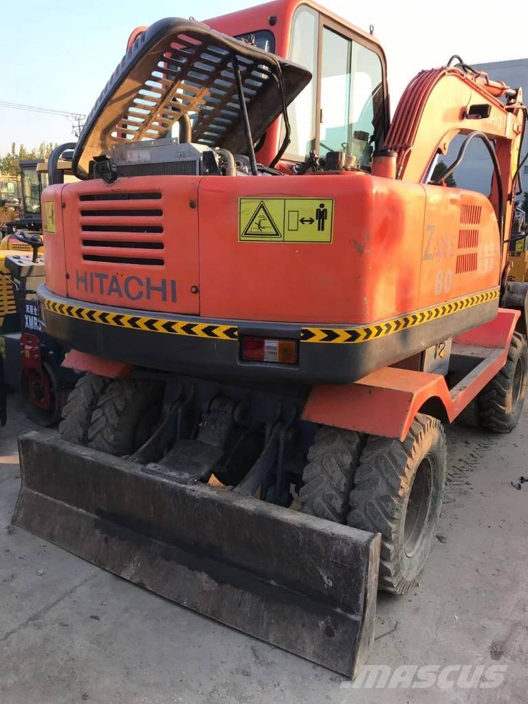Hitachi ZX 80 Midi bagri 7t – 12t