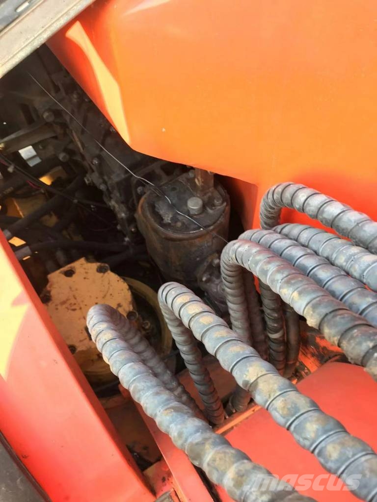 Hitachi ZX 80 Midi bagri 7t – 12t