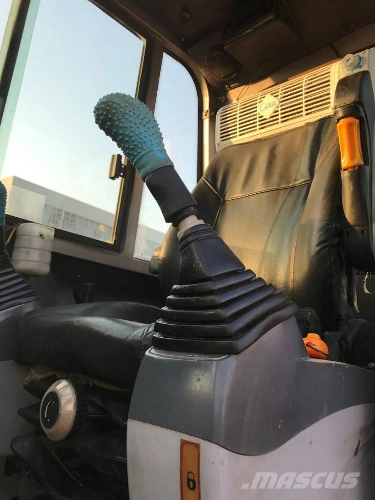Hitachi ZX 80 Midi bagri 7t – 12t