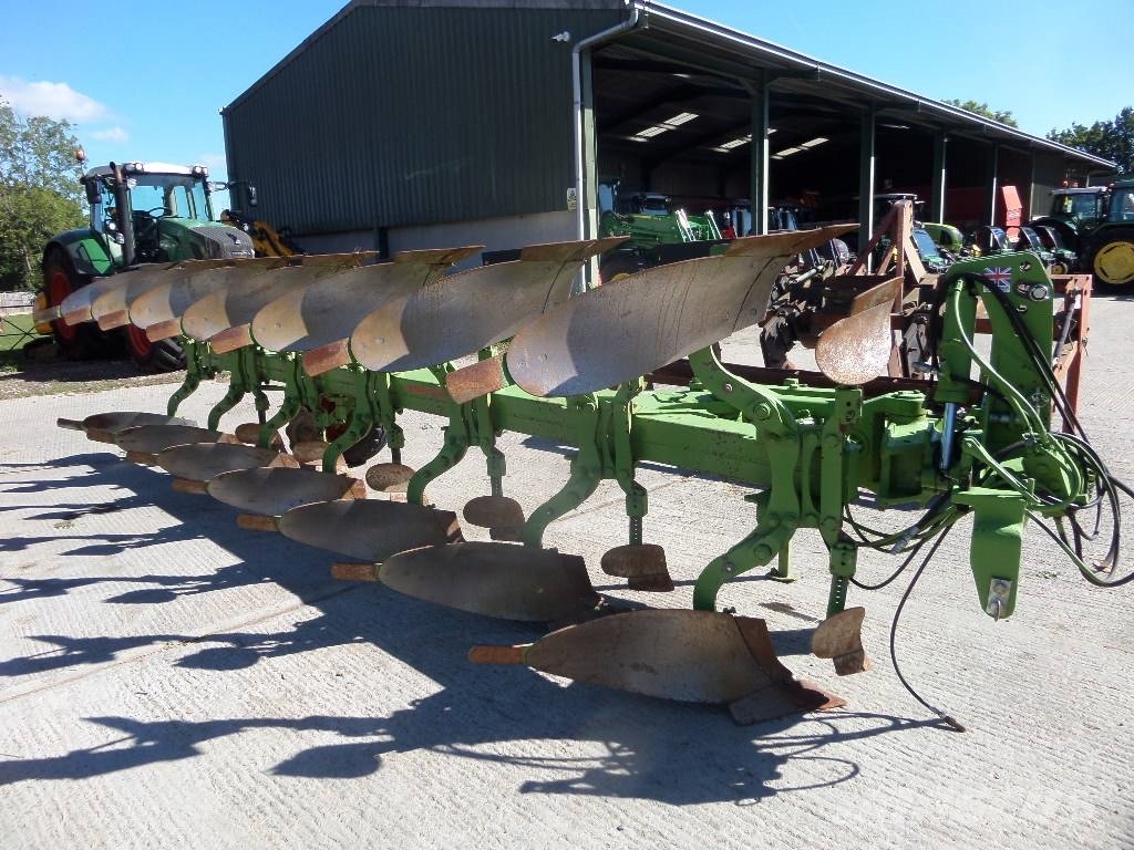 Dowdeswell 7 furrow reversible plough Vendeploger