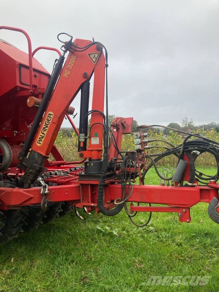 Horsch PRONTO 6DC G+F مثاقيب مدمجة