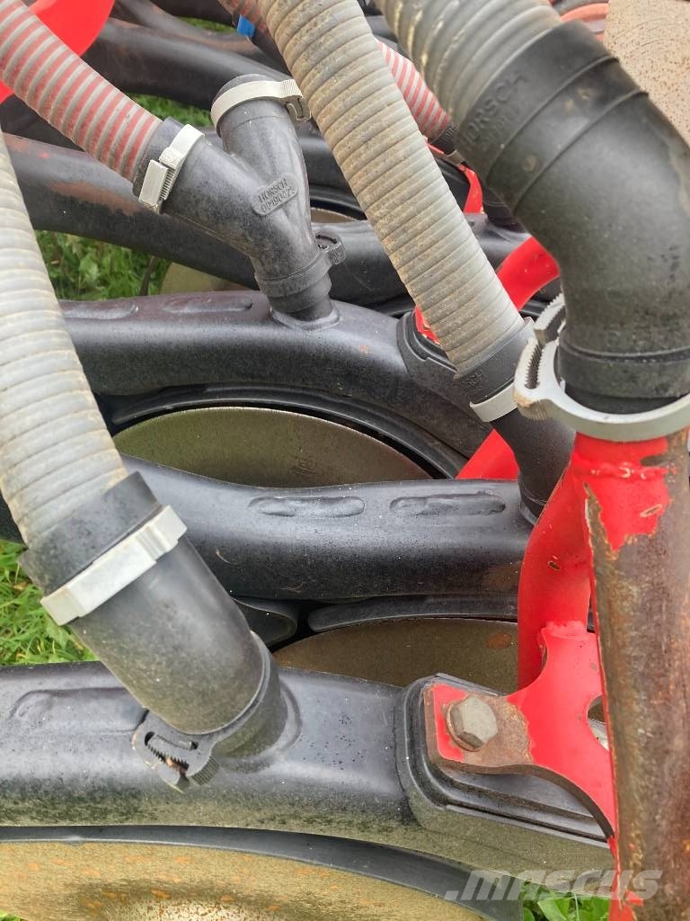 Horsch PRONTO 6DC G+F مثاقيب مدمجة
