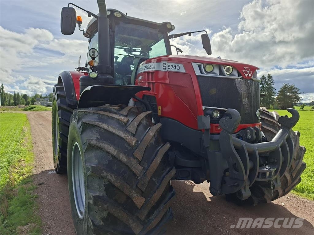 Massey Ferguson 8740S Dyna-VT Stage5 Traktoren