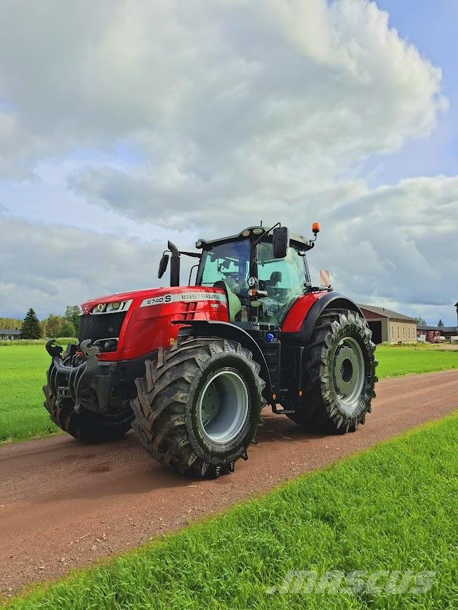 Massey Ferguson 8740S Dyna-VT Stage5 Traktoren