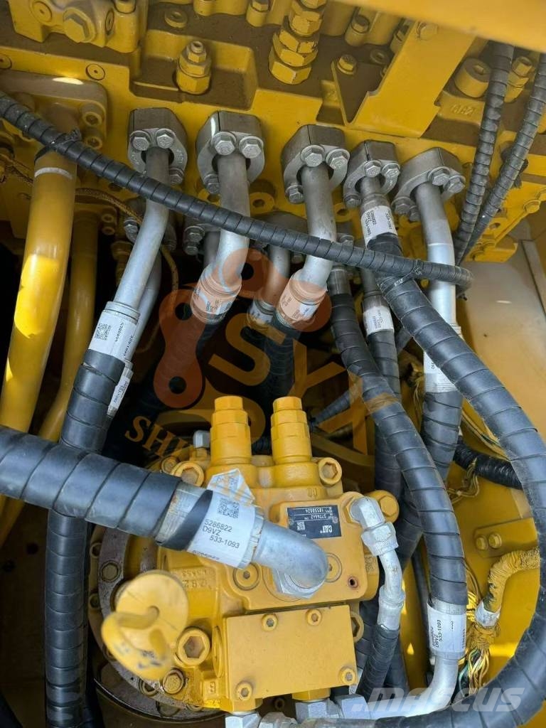CAT 323 대형 굴삭기 29톤 이상
