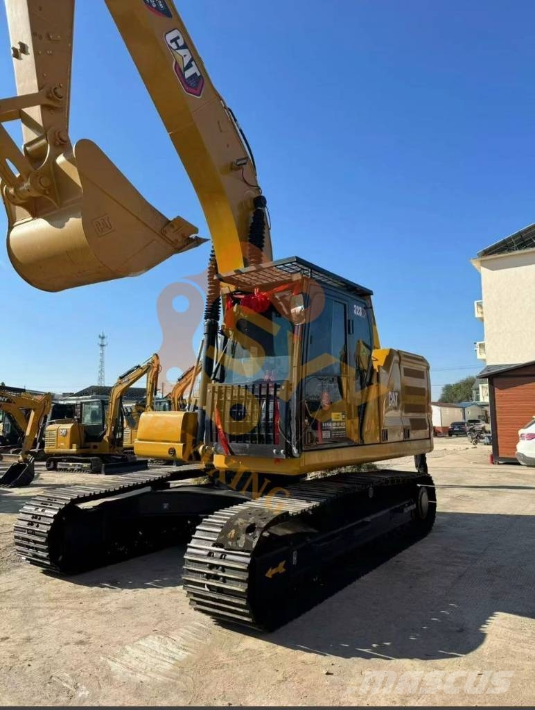 CAT 323 대형 굴삭기 29톤 이상
