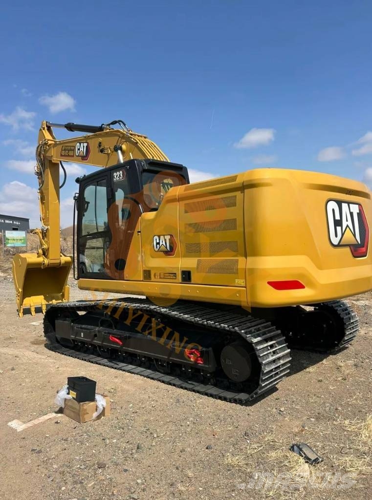 CAT 323 대형 굴삭기 29톤 이상