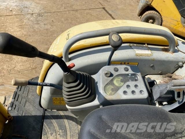 Yanmar VIO20-3 小型挖掘机