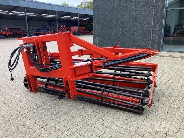  - - - 2 LEVEL 2600 Tromler