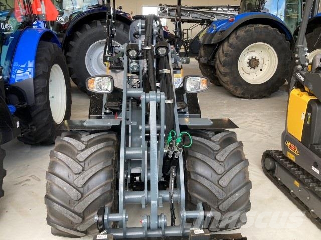GiANT G2700 HD Plus minilæsser 小型装载机