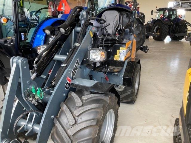 GiANT G2700 HD Plus minilæsser 小型装载机