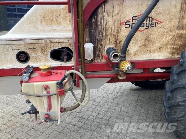 Lindus 2800 X 20/21M Trailed sprayers