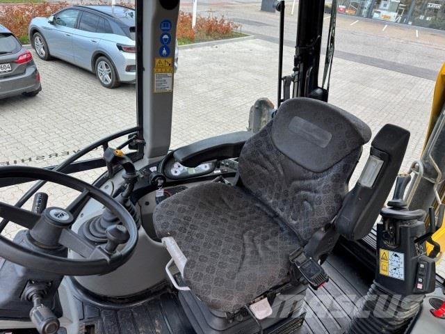 New Holland B115 TCP Tractopelle