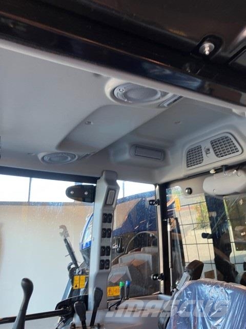 New Holland Boomer 35 CAB ST5 小型曳引機