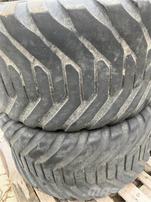 - - - 550/60x22,5 - 2 stk. Dæk, hjul og fælge