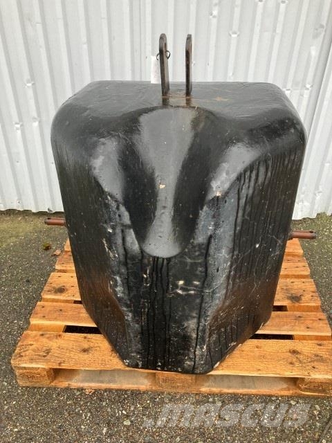 - - - 800KG. FRONTVÆGT Greutăți față