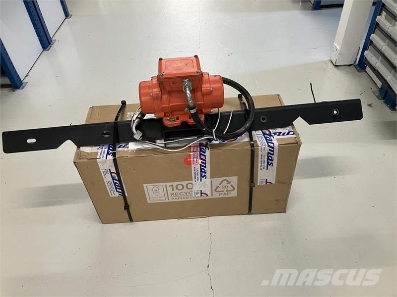 New Holland VIBRATOR FOR TANK Зерноуборочные комбайны