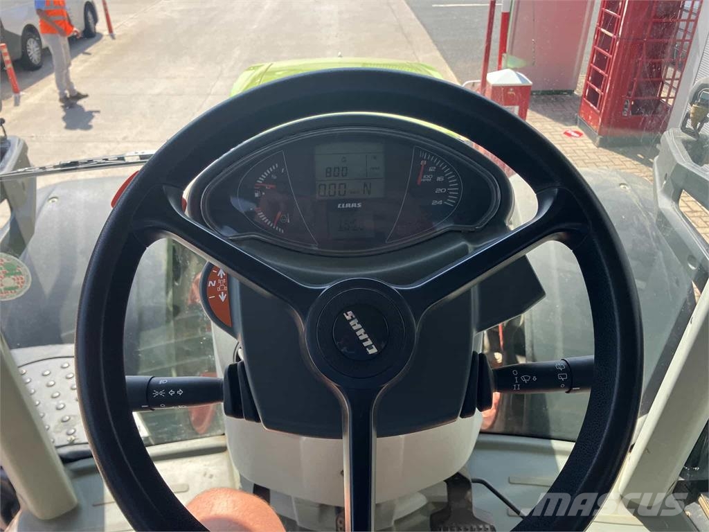 CLAAS Axion 870 Tractors