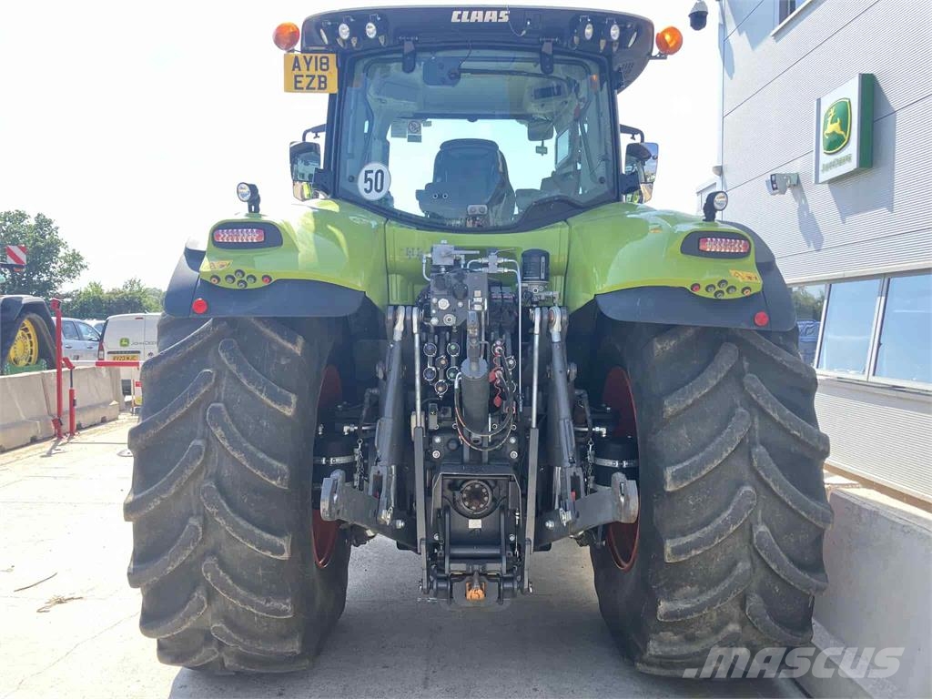 CLAAS Axion 870 Tractors