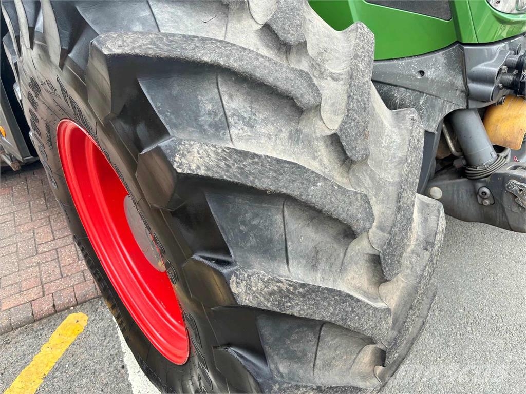 Fendt 828 Profi Plus Tractors