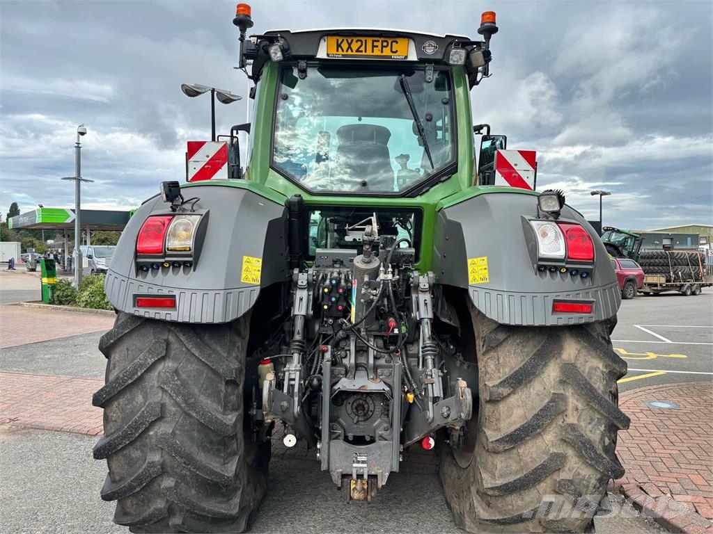 Fendt 828 Profi Plus Tractors