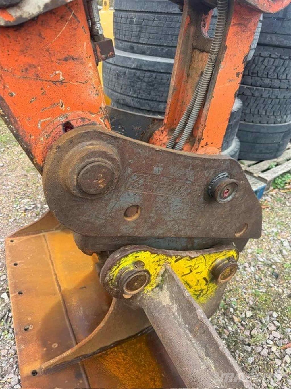 Hitachi ZX130LCN-6 Excavadoras de cadenas