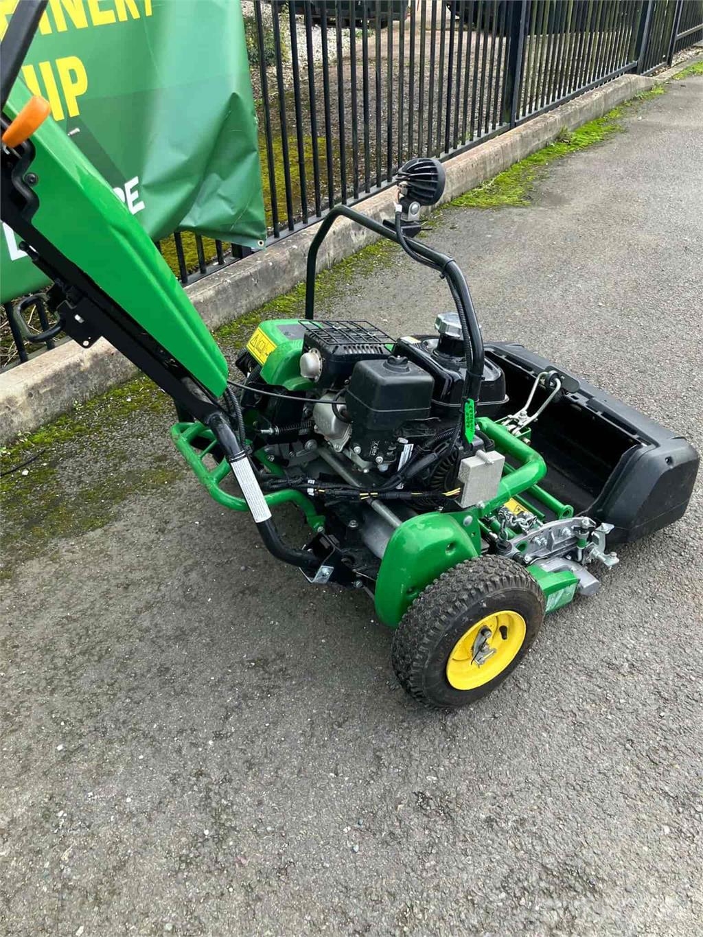 John Deere 220E Hybrid Greens Mower Motokultivator kosilice
