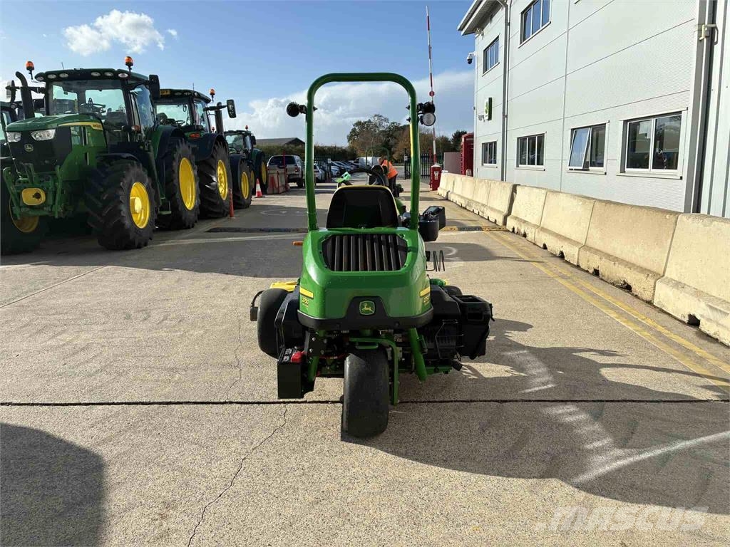 John Deere 2750E Hybrid Tosaerba a spinta