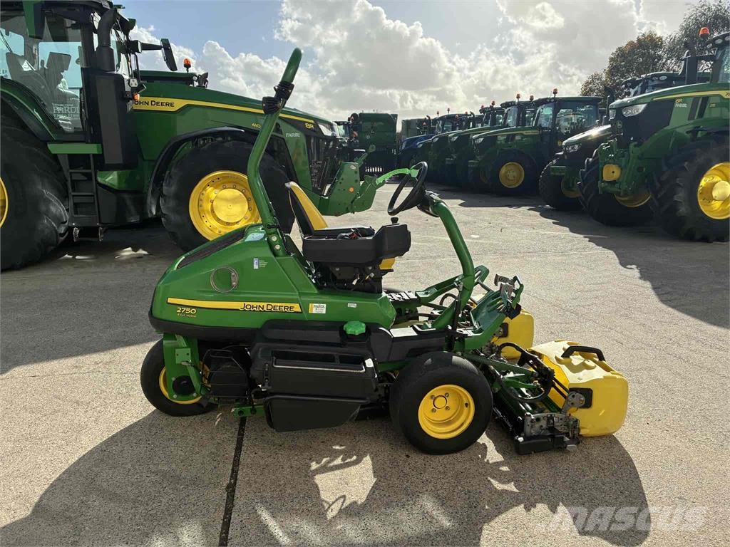 John Deere 2750E Hybrid Tosaerba a spinta