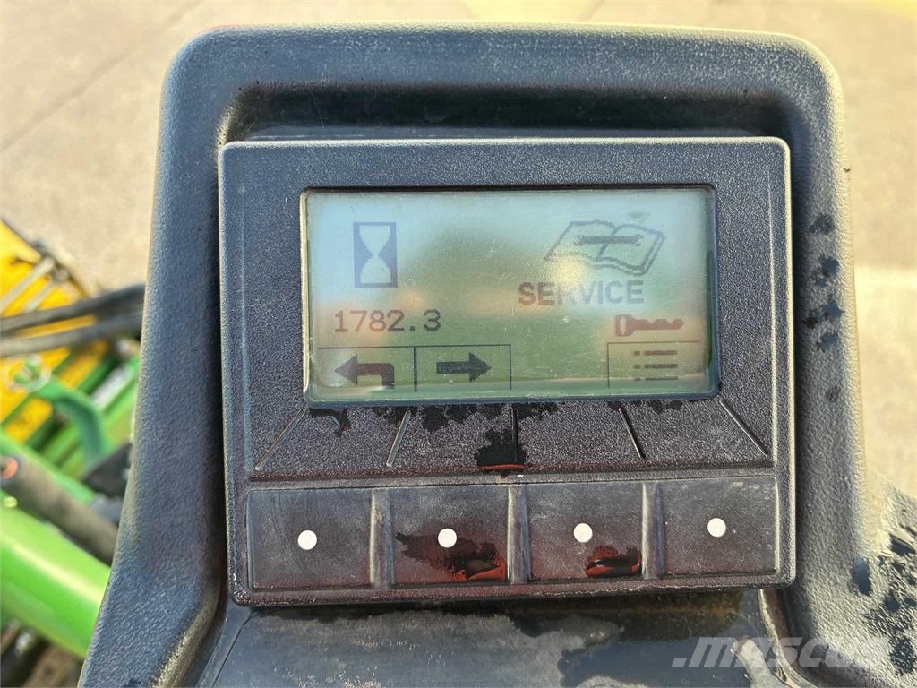 John Deere 2750E Hybrid Walk-behind косилка