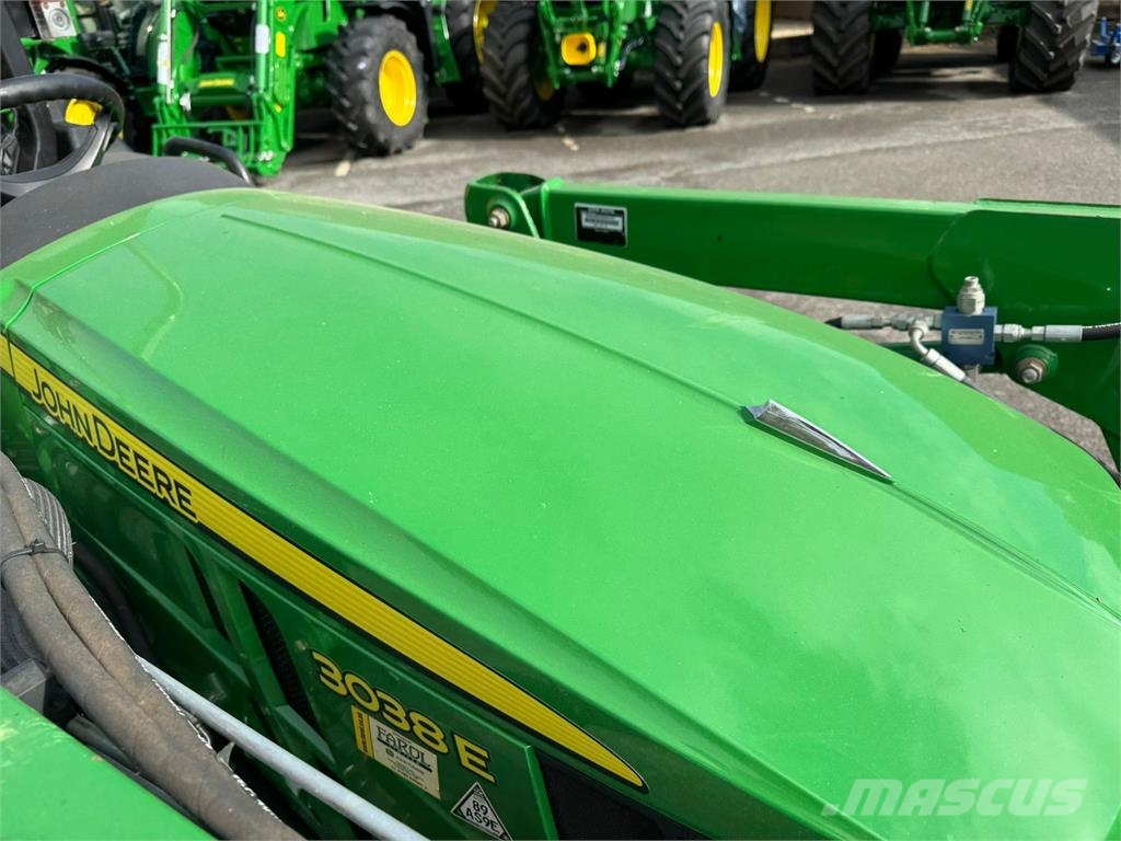 John Deere 3038E 소형 트랙터