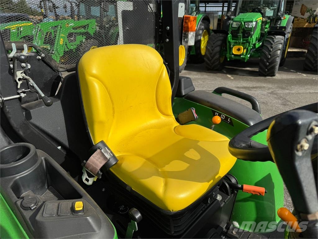 John Deere 3038E 소형 트랙터
