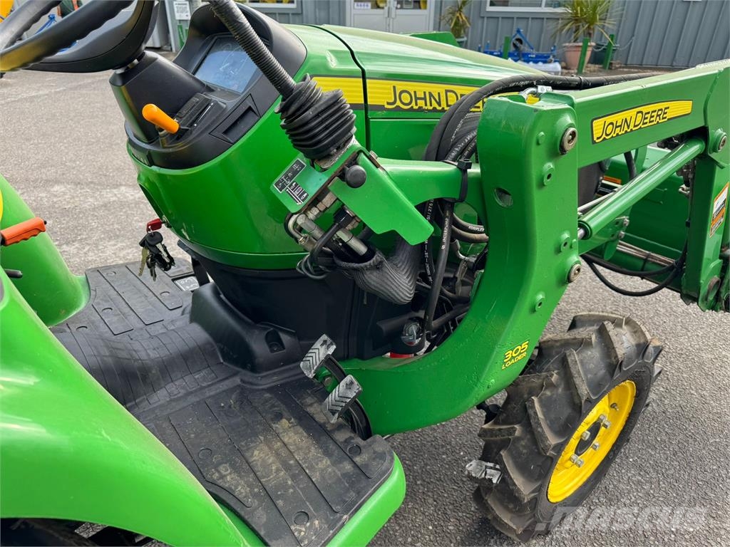 John Deere 3038E 소형 트랙터
