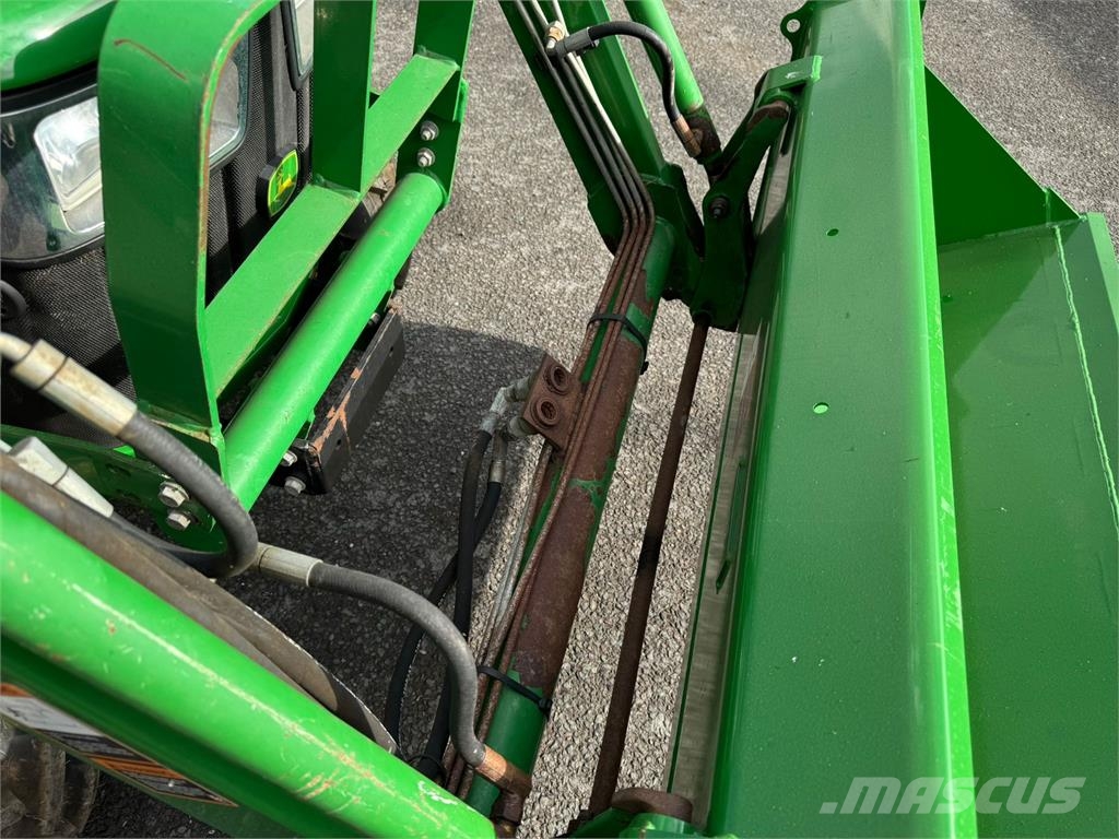 John Deere 3038E 소형 트랙터