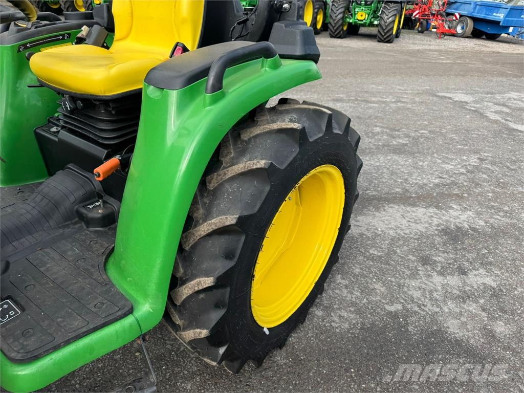 John Deere 3038E 소형 트랙터