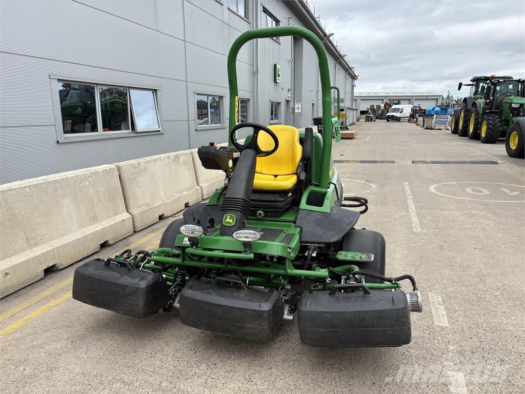John Deere 6080A Walk-behind mowers