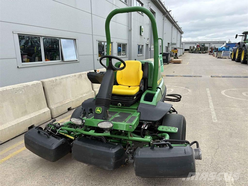 John Deere 6080A Walk-behind mowers