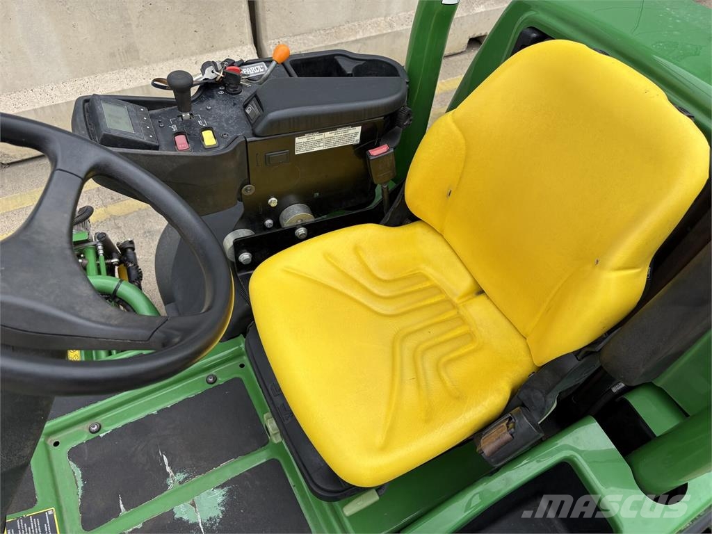John Deere 6080A Walk-behind mowers