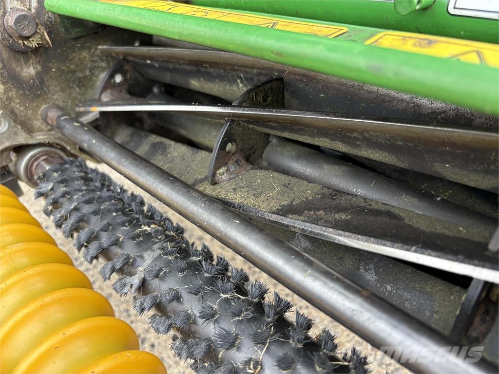 John Deere 6080A Walk-behind mowers