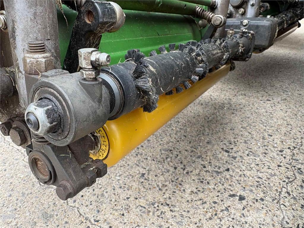 John Deere 6080A Walk-behind mowers