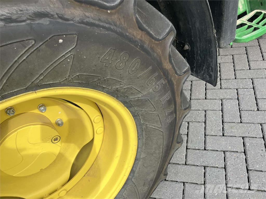 John Deere 6110M Tractors