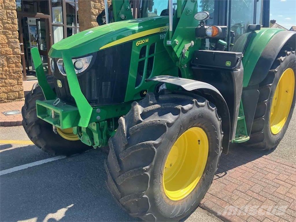 John Deere 6120M الجرارات