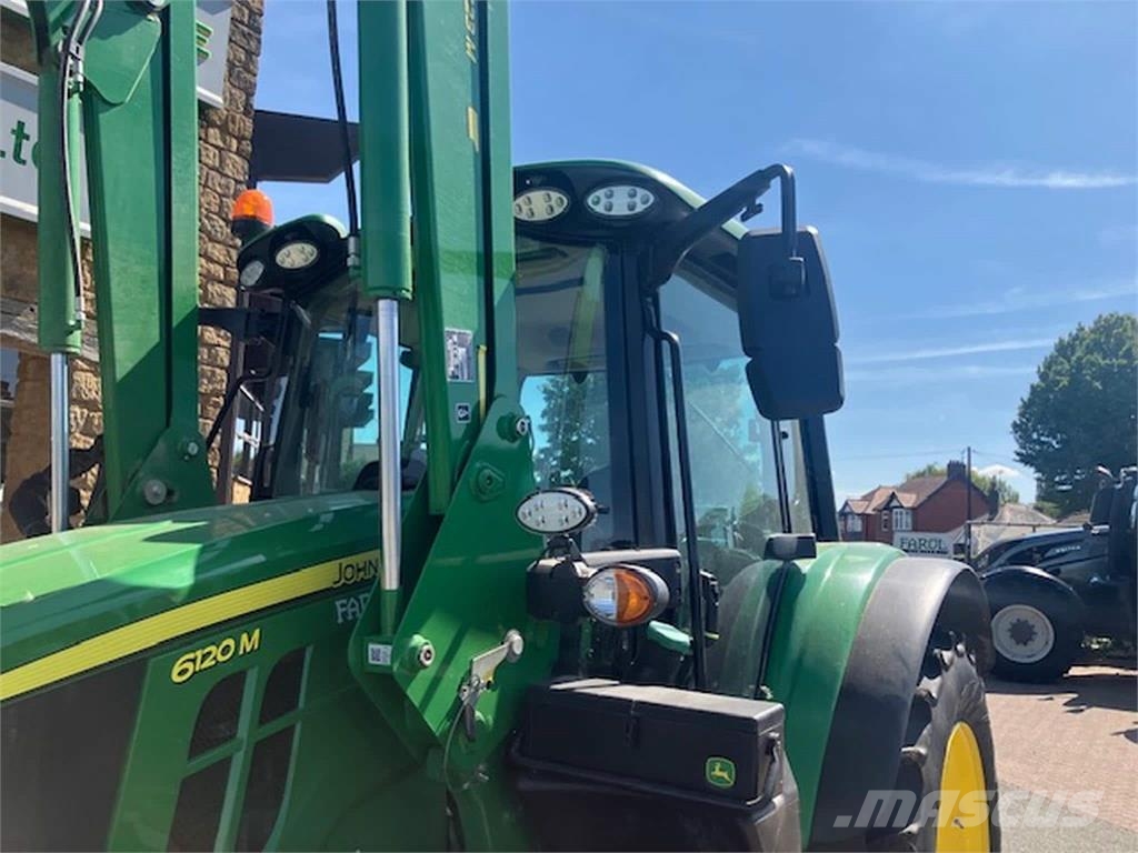 John Deere 6120M الجرارات