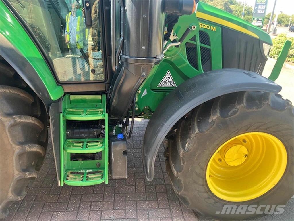 John Deere 6120M الجرارات