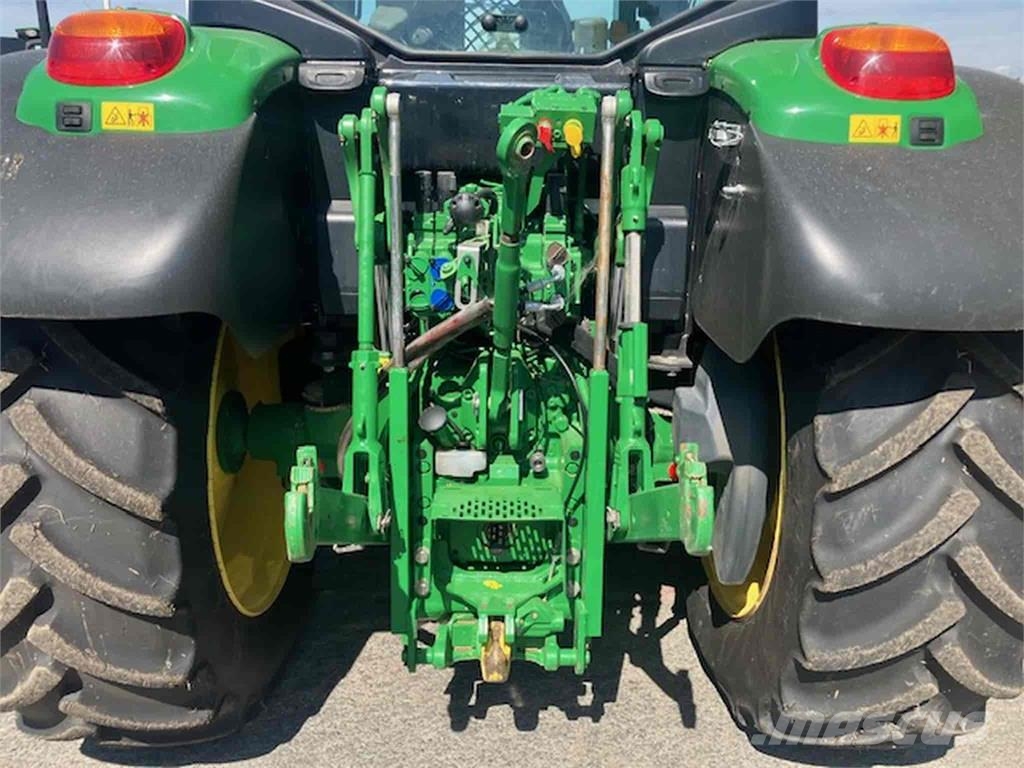 John Deere 6120M الجرارات