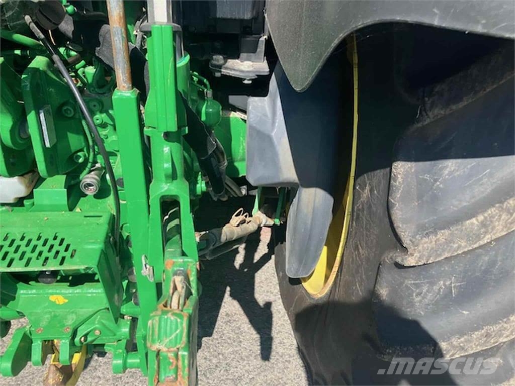 John Deere 6120M الجرارات