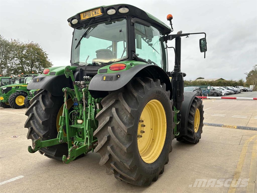 John Deere 6130R Traktori